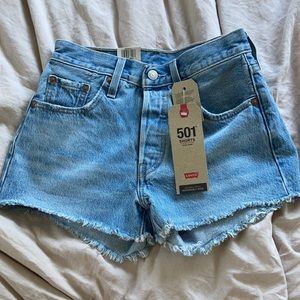 Levis 501 high rise shorts 24